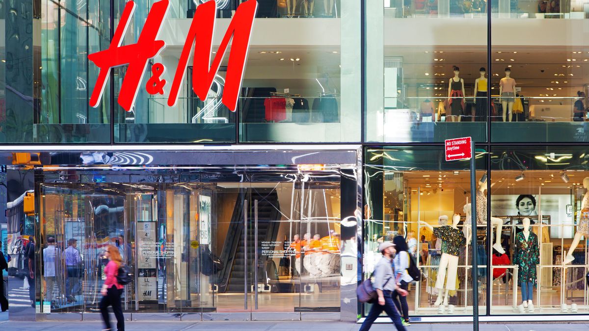 Akcie oděvní H&M po finančních výsledcích prudce vyletěly